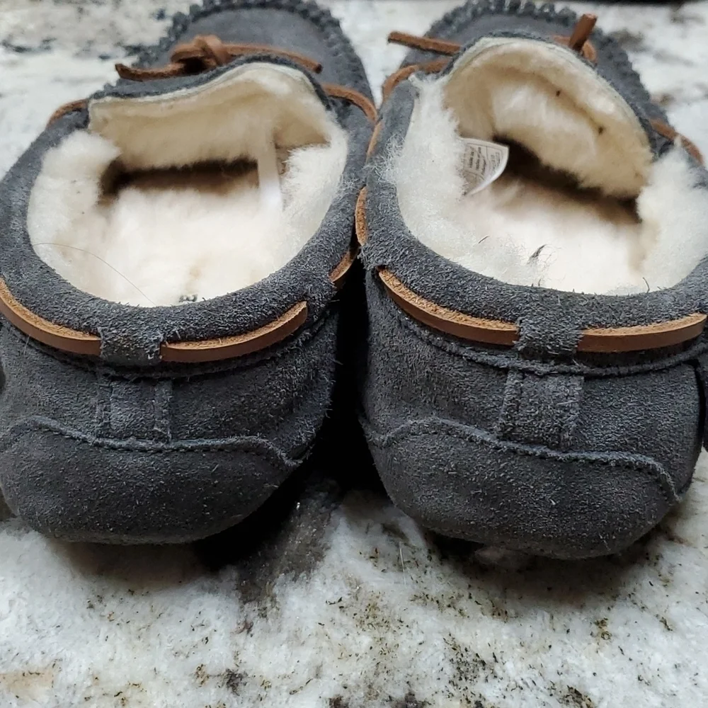 Fireside Boys Slipper Shoes Size 6 Moccasins Faux Fur Lined Warm Flaws